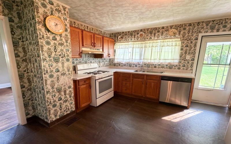 247 Railroad Street, Hyde Park, 15641, 3 Bedroom Bedrooms, 7 Room Rooms,2 BathroomBathrooms,Residential,For Sale,Railroad Street,1771058