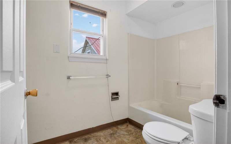15 Main St, Taylorstown, 15365, 2 Bedrooms Bedrooms, 7 Rooms Rooms,2.1 BathroomsBathrooms,Residential,For Sale,Main St,1745249
