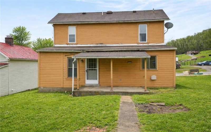 15 Main St, Taylorstown, 15365, 2 Bedrooms Bedrooms, 7 Rooms Rooms,2.1 BathroomsBathrooms,Residential,For Sale,Main St,1745249