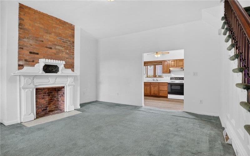15 Main St, Taylorstown, 15365, 2 Bedrooms Bedrooms, 7 Rooms Rooms,2.1 BathroomsBathrooms,Residential,For Sale,Main St,1745249