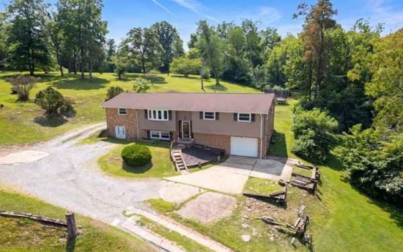 25 Liberty Ave, Burgettstown, 15021, 3 Bedrooms Bedrooms, ,2 BathroomsBathrooms,Residential,For Sale,Liberty Ave,1766077