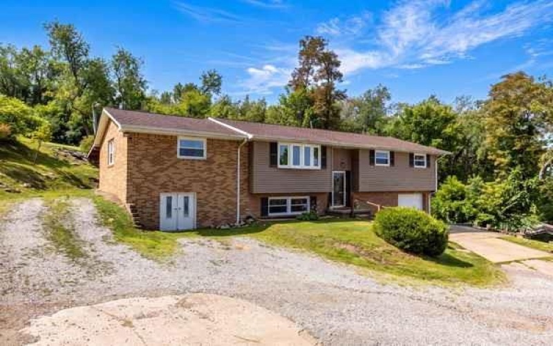 25 Liberty Ave, Burgettstown, 15021, 3 Bedrooms Bedrooms, ,2 BathroomsBathrooms,Residential,For Sale,Liberty Ave,1766077