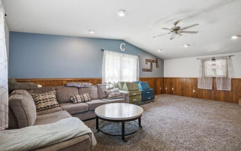 25 Liberty Ave, Burgettstown, 15021, 3 Bedrooms Bedrooms, ,2 BathroomsBathrooms,Residential,For Sale,Liberty Ave,1766077