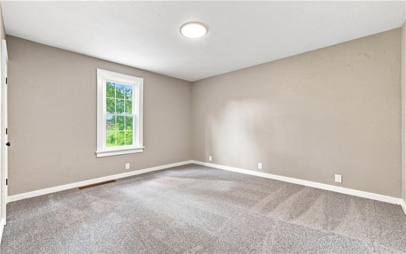 147 Wayne St, Lower Burrell, 15068, 3 Bedroom Bedrooms, 7 Room Rooms,2 BathroomBathrooms,Residential,For Sale,Wayne St,1768416