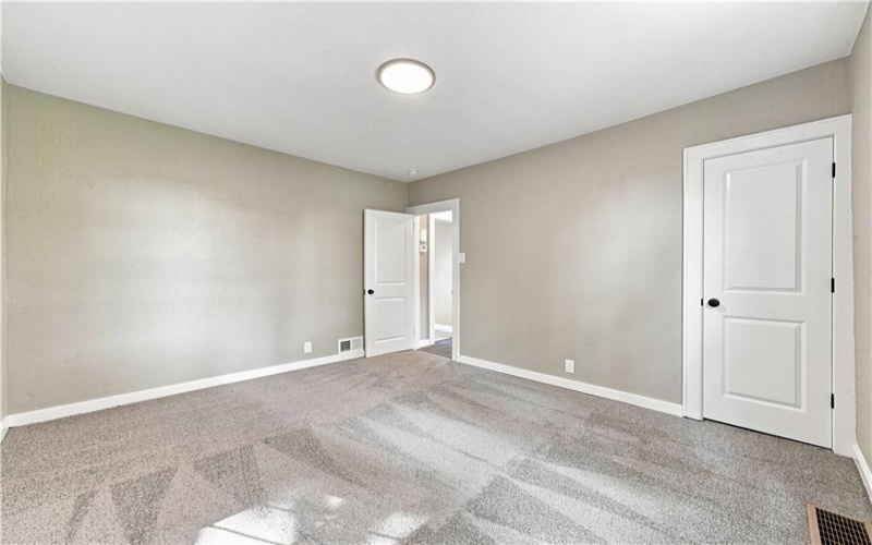 147 Wayne St, Lower Burrell, 15068, 3 Bedroom Bedrooms, 7 Room Rooms,2 BathroomBathrooms,Residential,For Sale,Wayne St,1768416