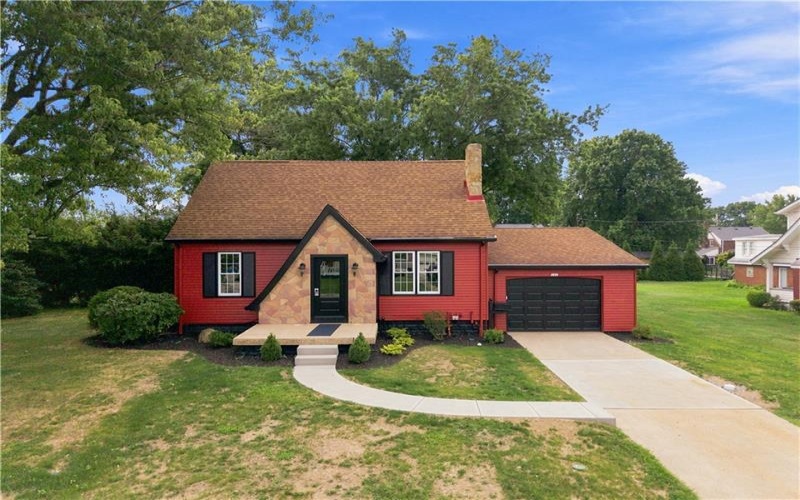 147 Wayne St, Lower Burrell, 15068, 3 Bedroom Bedrooms, 7 Room Rooms,2 BathroomBathrooms,Residential,For Sale,Wayne St,1768416
