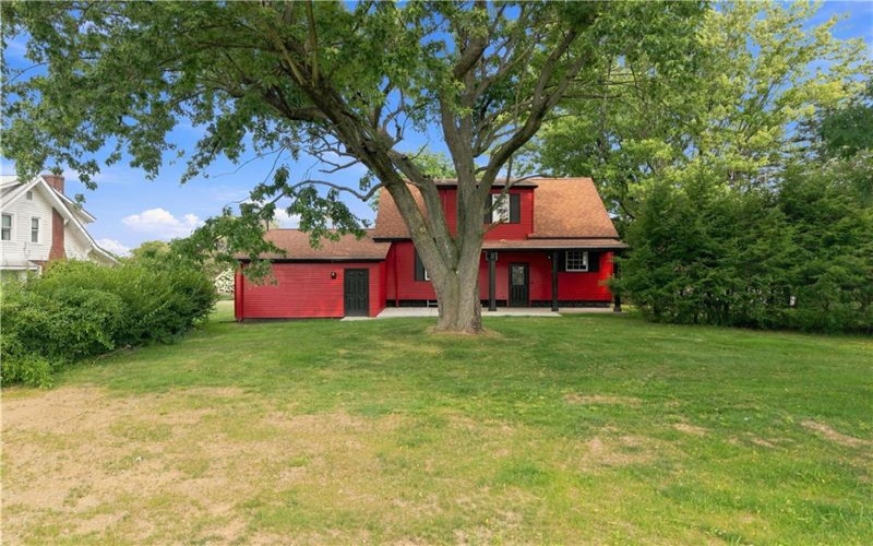 147 Wayne St, Lower Burrell, 15068, 3 Bedroom Bedrooms, 7 Room Rooms,2 BathroomBathrooms,Residential,For Sale,Wayne St,1768416