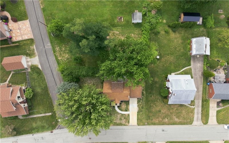 147 Wayne St, Lower Burrell, 15068, 3 Bedroom Bedrooms, 7 Room Rooms,2 BathroomBathrooms,Residential,For Sale,Wayne St,1768416