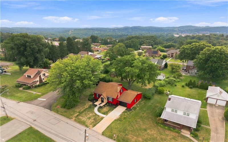 147 Wayne St, Lower Burrell, 15068, 3 Bedroom Bedrooms, 7 Room Rooms,2 BathroomBathrooms,Residential,For Sale,Wayne St,1768416
