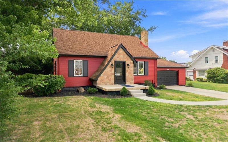 147 Wayne St, Lower Burrell, 15068, 3 Bedroom Bedrooms, 7 Room Rooms,2 BathroomBathrooms,Residential,For Sale,Wayne St,1768416