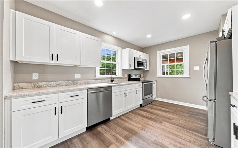 147 Wayne St, Lower Burrell, 15068, 3 Bedroom Bedrooms, 7 Room Rooms,2 BathroomBathrooms,Residential,For Sale,Wayne St,1768416