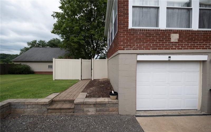 104 Murrysville Rd, Trafford, 15085, 4 Bedroom Bedrooms, 8 Room Rooms,1.1 BathroomBathrooms,Residential,For Sale,Murrysville Rd,1771101