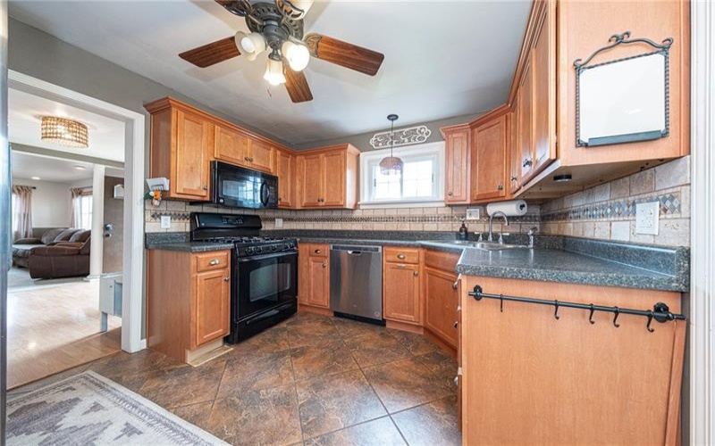 104 Murrysville Rd, Trafford, 15085, 4 Bedroom Bedrooms, 8 Room Rooms,1.1 BathroomBathrooms,Residential,For Sale,Murrysville Rd,1771101