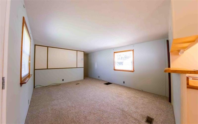1044 Bert Cir, Penn, 15675, 2 Bedroom Bedrooms, 4 Room Rooms,1 BathroomBathrooms,Residential,For Sale,Bert Cir,1771108