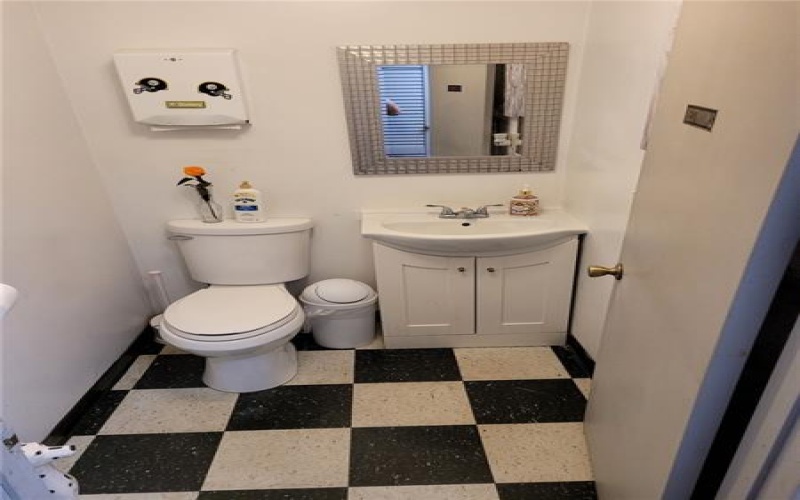 300 Main St, Stoystown, 15563, 5 Bedrooms Bedrooms, 10 Rooms Rooms,2.1 BathroomsBathrooms,Residential,For Sale,Main St,1771114