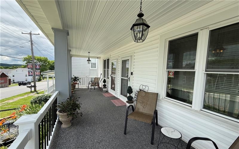 300 Main St, Stoystown, 15563, 5 Bedrooms Bedrooms, 10 Rooms Rooms,2.1 BathroomsBathrooms,Residential,For Sale,Main St,1771114
