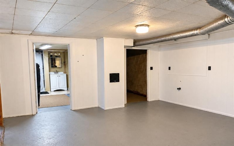 2009 Main STREET, Claridge, 15623, 2 Bedroom Bedrooms, ,2 BathroomBathrooms,Residential,For Sale,Main,1771125