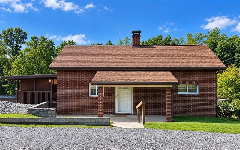 2009 Main STREET, Claridge, 15623, 2 Bedroom Bedrooms, ,2 BathroomBathrooms,Residential,For Sale,Main,1771125