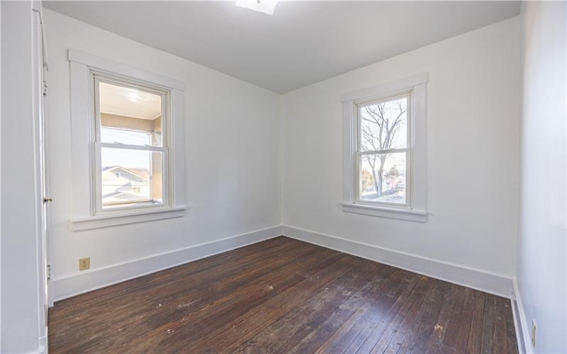 953 7th St Ext, New Kensington, 15068, 4 Bedrooms Bedrooms, ,2 BathroomsBathrooms,Residential,For Sale,7th St Ext,1735400