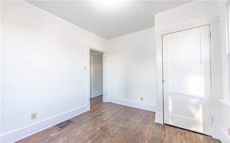 953 7th St Ext, New Kensington, 15068, 4 Bedrooms Bedrooms, ,2 BathroomsBathrooms,Residential,For Sale,7th St Ext,1735400