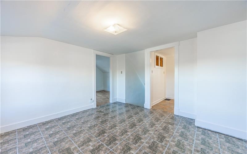 953 7th St Ext, New Kensington, 15068, 4 Bedrooms Bedrooms, ,2 BathroomsBathrooms,Residential,For Sale,7th St Ext,1735400