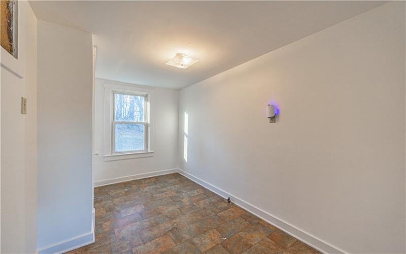 953 7th St Ext, New Kensington, 15068, 4 Bedrooms Bedrooms, ,2 BathroomsBathrooms,Residential,For Sale,7th St Ext,1735400