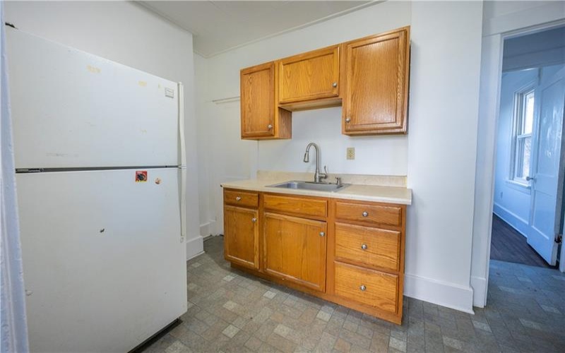 953 7th St Ext, New Kensington, 15068, 4 Bedrooms Bedrooms, ,2 BathroomsBathrooms,Residential,For Sale,7th St Ext,1735400