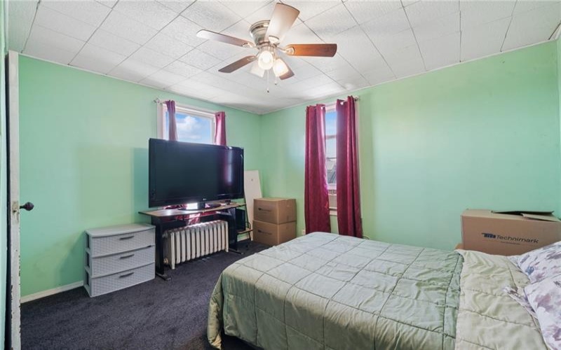 308 Pine St, Latrobe, 15650, 5 Bedroom Bedrooms, 10 Room Rooms,1.1 BathroomBathrooms,Residential,For Sale,Pine St,1758980