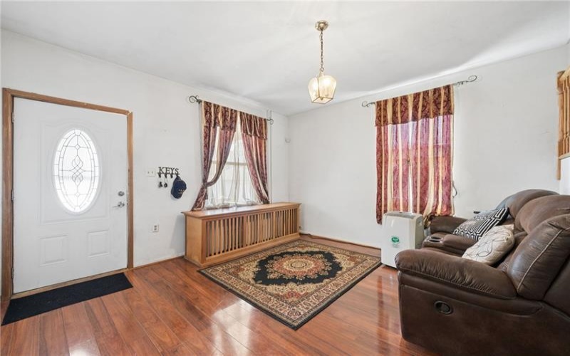 308 Pine St, Latrobe, 15650, 5 Bedroom Bedrooms, 10 Room Rooms,1.1 BathroomBathrooms,Residential,For Sale,Pine St,1758980