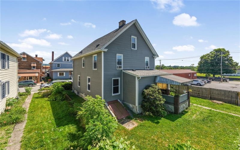 308 Pine St, Latrobe, 15650, 5 Bedroom Bedrooms, 10 Room Rooms,1.1 BathroomBathrooms,Residential,For Sale,Pine St,1758980