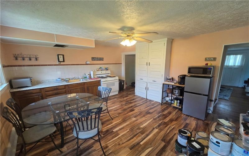 125 Bertha Avenue, Donora, 15033, 2 Bedrooms Bedrooms, ,1 BathroomBathrooms,Residential,For Sale,Bertha Avenue,1760676