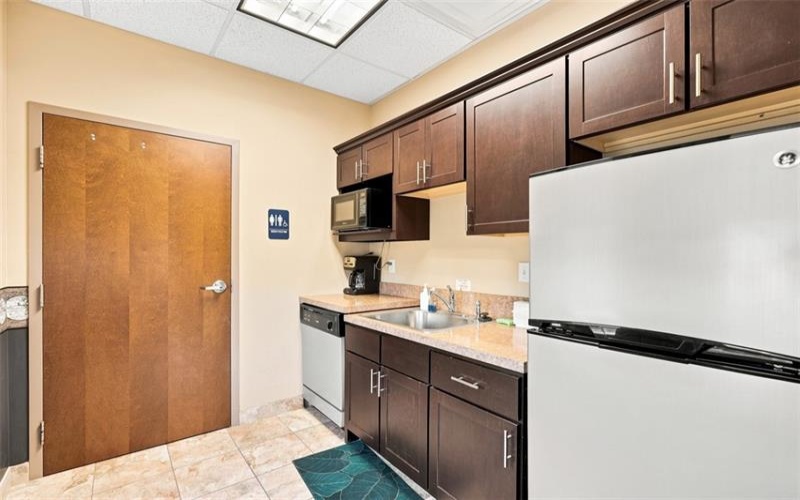 1200 Ashwood Drive, Unit 1201, Canonsburg, 15317, ,Commercial-industrial-business,For Sale,Ashwood Drive, Unit 1201,1770922