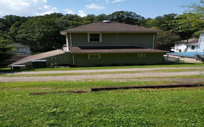 3104 Route 819, Slickville, 15684, 3 Bedroom Bedrooms, 6 Room Rooms,2 BathroomBathrooms,Residential,For Sale,Route 819,1771150