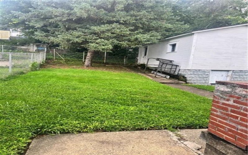 1308 Summit Ave, Monessen, 15062, 2 Bedrooms Bedrooms, 5 Rooms Rooms,1 BathroomBathrooms,Residential,For Sale,Summit Ave,1771169