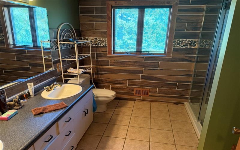 120 Hawkview Lane, Latrobe, 15650, 5 Bedrooms Bedrooms, 11 Rooms Rooms,4 BathroomsBathrooms,Residential,For Sale,Hawkview Lane,1771264