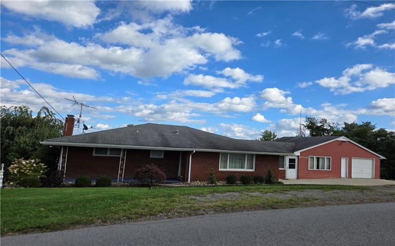180 Church Rd, Eighty Four, 15330, 3 Bedroom Bedrooms, 9 Room Rooms,2 BathroomBathrooms,Residential,For Sale,Church Rd,1771285