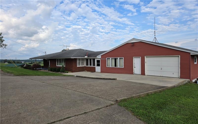 180 Church Rd, Eighty Four, 15330, 3 Bedroom Bedrooms, 9 Room Rooms,2 BathroomBathrooms,Residential,For Sale,Church Rd,1771285