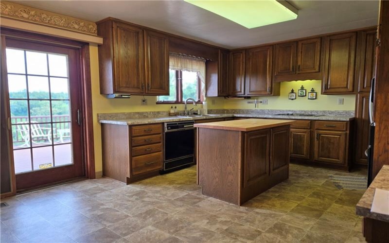180 Church Rd, Eighty Four, 15330, 3 Bedroom Bedrooms, 9 Room Rooms,2 BathroomBathrooms,Residential,For Sale,Church Rd,1771285