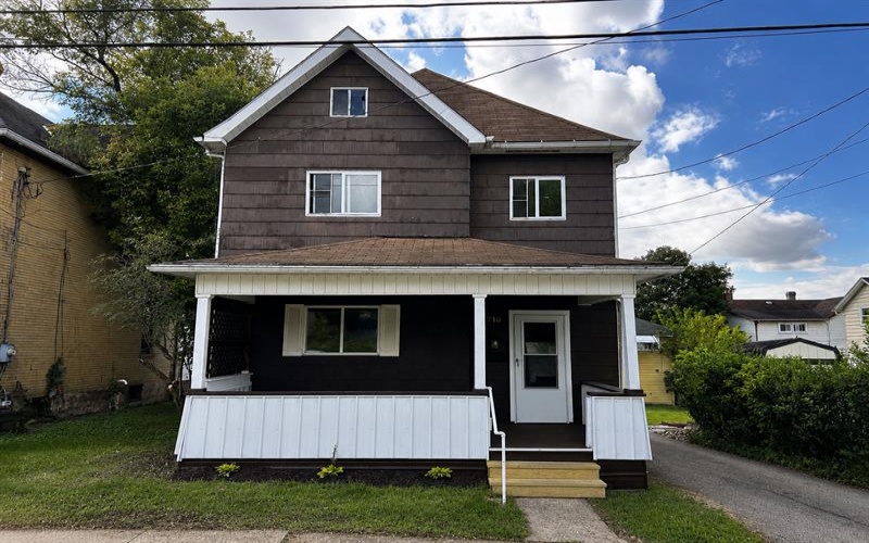 710 Irving STREET, Vandergrift, 15690, 3 Bedroom Bedrooms, ,1.1 BathroomBathrooms,Residential,For Sale,Irving,1771286