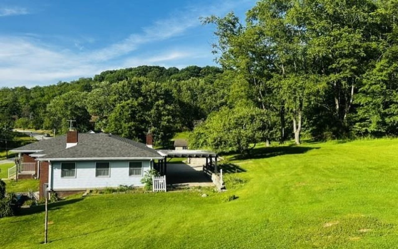 2434 Racetrack Rd, New Stanton, 15672, 3 Bedroom Bedrooms, 7 Room Rooms,1 BathroomBathrooms,Residential,For Sale,Racetrack Rd,1758642
