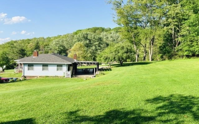 2434 Racetrack Rd, New Stanton, 15672, 3 Bedroom Bedrooms, 7 Room Rooms,1 BathroomBathrooms,Residential,For Sale,Racetrack Rd,1758642
