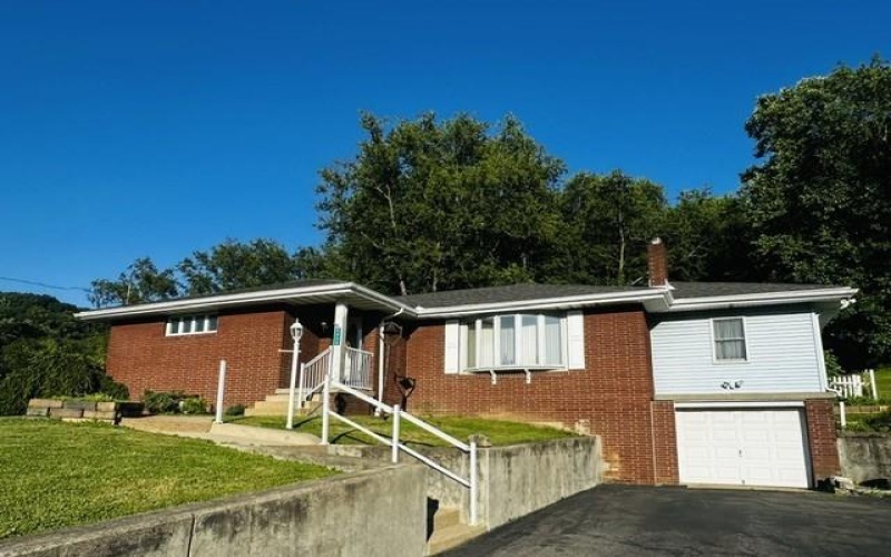 2434 Racetrack Rd, New Stanton, 15672, 3 Bedroom Bedrooms, 7 Room Rooms,1 BathroomBathrooms,Residential,For Sale,Racetrack Rd,1758642