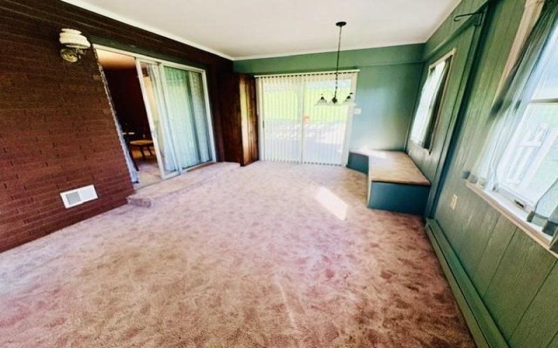 2434 Racetrack Rd, New Stanton, 15672, 3 Bedroom Bedrooms, 7 Room Rooms,1 BathroomBathrooms,Residential,For Sale,Racetrack Rd,1758642
