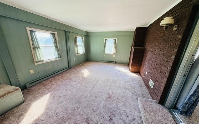 2434 Racetrack Rd, New Stanton, 15672, 3 Bedroom Bedrooms, 7 Room Rooms,1 BathroomBathrooms,Residential,For Sale,Racetrack Rd,1758642