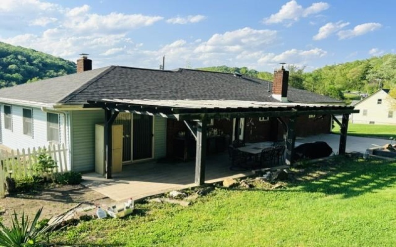 2434 Racetrack Rd, New Stanton, 15672, 3 Bedroom Bedrooms, 7 Room Rooms,1 BathroomBathrooms,Residential,For Sale,Racetrack Rd,1758642