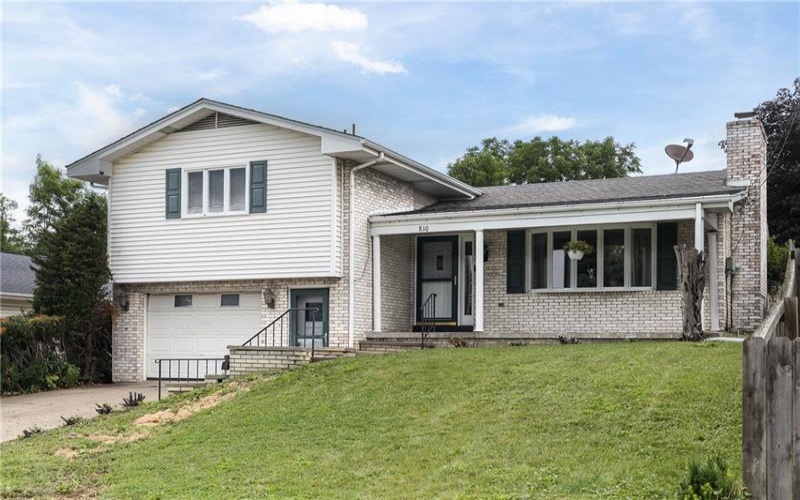 810 Summerlea Ave, Washington, 15301, 3 Bedroom Bedrooms, 9 Room Rooms,3 BathroomBathrooms,Residential,For Sale,Summerlea Ave,1760236