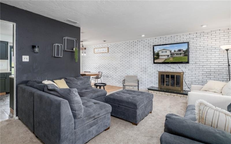 810 Summerlea Ave, Washington, 15301, 3 Bedroom Bedrooms, 9 Room Rooms,3 BathroomBathrooms,Residential,For Sale,Summerlea Ave,1760236