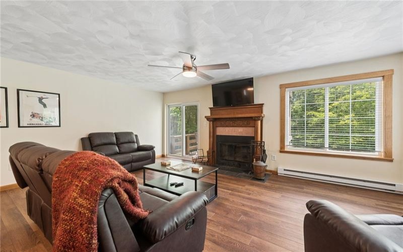 2010 South Ridge Terrace, Hidden Valley, 15502, 2 Bedroom Bedrooms, 7 Room Rooms,2 BathroomBathrooms,Residential,For Sale,South Ridge Terrace,1762739