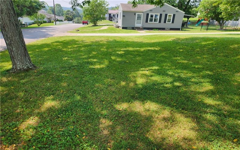 798 Race St, Waynesburg, 15370, 2 Bedrooms Bedrooms, 7 Rooms Rooms,1.1 BathroomsBathrooms,Residential,For Sale,Race St,1765711