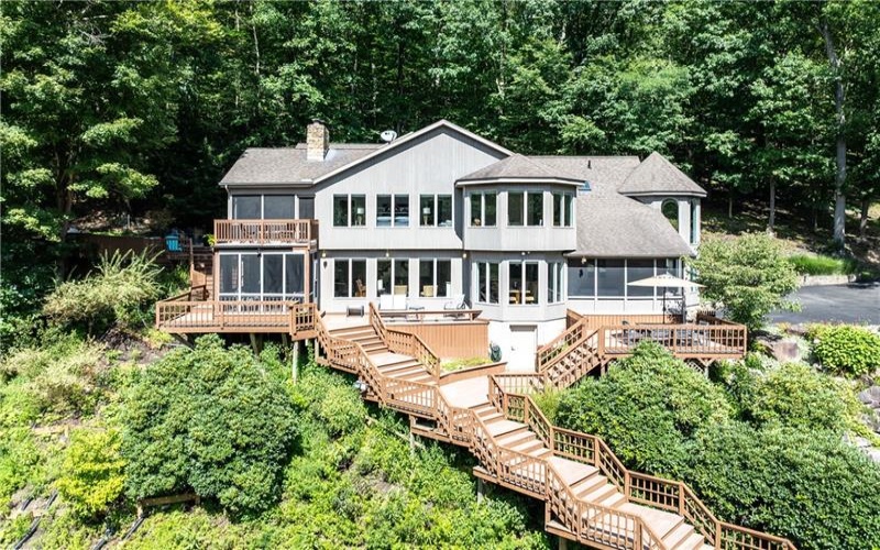 207 Youngstown Ridge Rd, Ligonier, 15658, 5 Bedrooms Bedrooms, 12 Rooms Rooms,5.2 BathroomsBathrooms,Residential,For Sale,Youngstown Ridge Rd,1771325